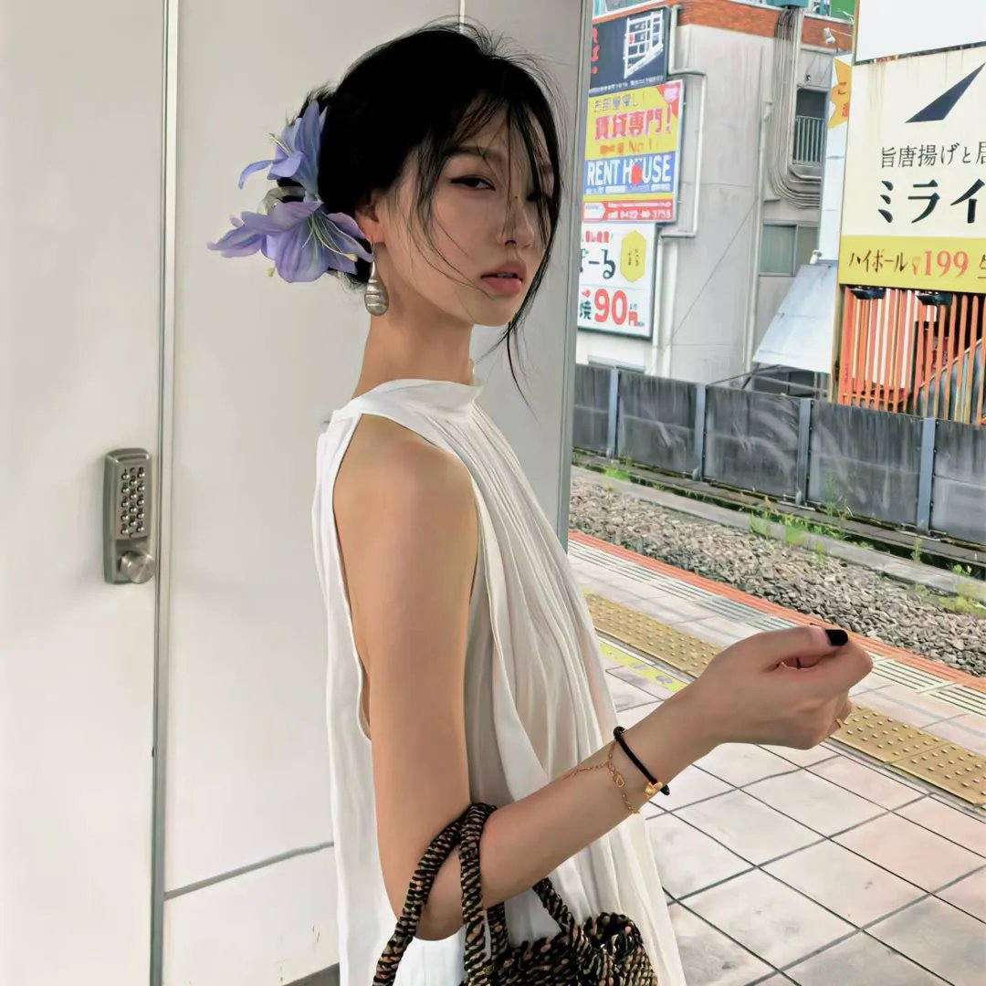 血红溅白纱